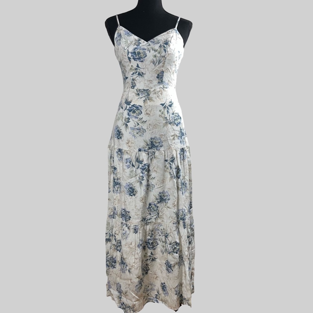 BCBGMAXAZRIA Floral Tiered V
Neck Open Back Ivory Blue Floral
Dress XXSmall NWT